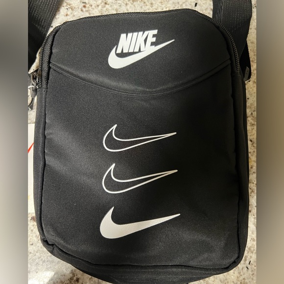 Nike Crossbag - Picture 4 of 4